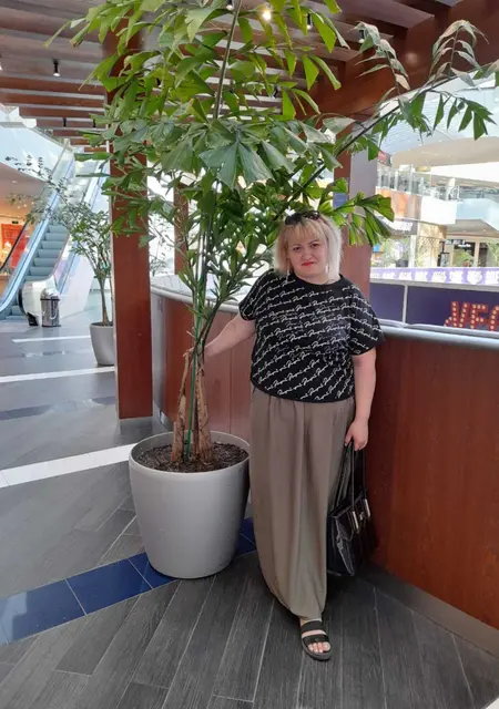 Я Аня, 43, знакомлюсь для постоянных отношений в Брянске