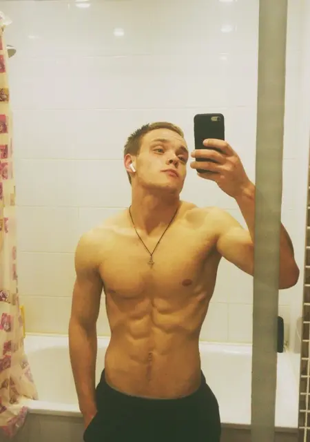 Арсений из Сортавалы, мне 31, познакомлюсь на одну ночь