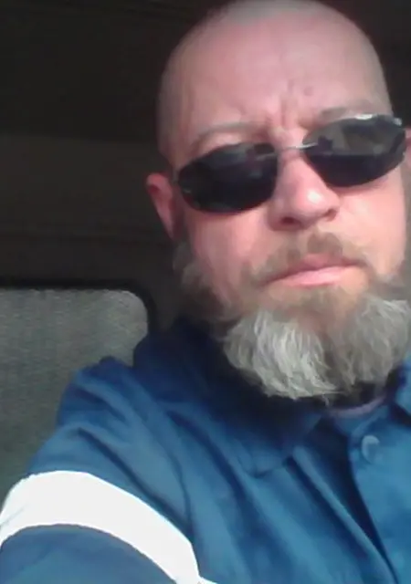 Женя из Малой Вишеры, мне 57, познакомлюсь на одну ночь