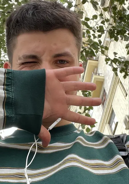 Денис из Обнинска, ищу на сайте знакомства на одну ночь