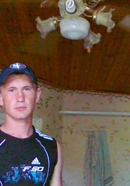 Николай из Гулькевичей, мне 36, познакомлюсь на одну ночь