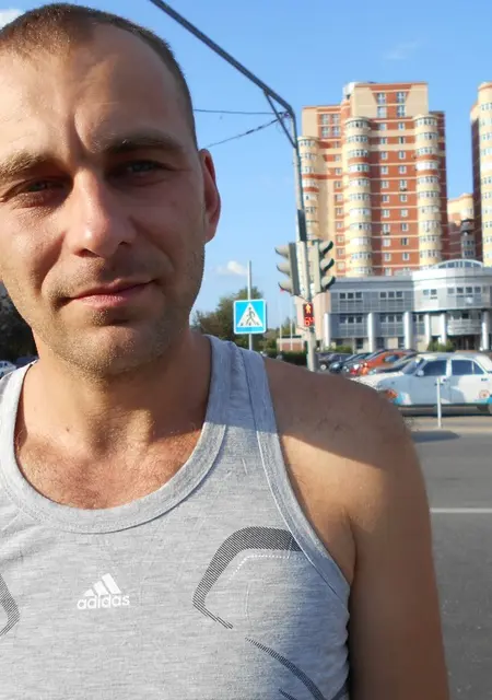 Виталий из Белоусова, ищу на сайте знакомства без обязательств