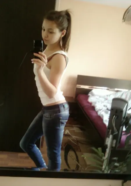 Я Валентина, 21, знакомлюсь для постоянных отношений в Красноярском