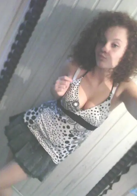 Я Василиса, 20, из Карпинска, ищу знакомство для постоянных отношений