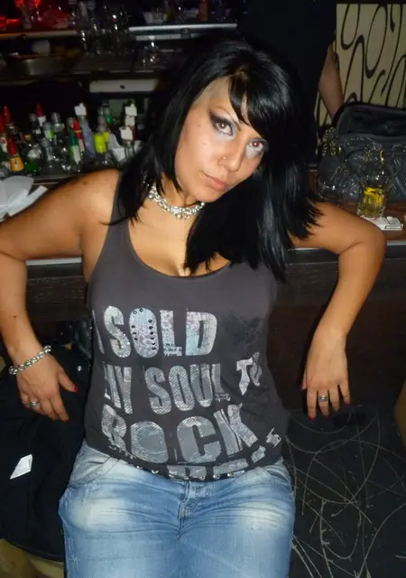 Я Диана, 25, из Кугульты, ищу знакомство для вирта