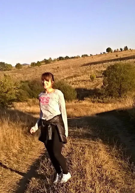 Я Вера, 18, из Южи, ищу знакомство для постоянных отношений