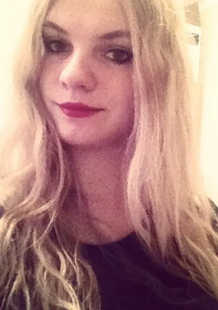 Аврора из Соснового Бора, ищу на сайте постоянные отношения