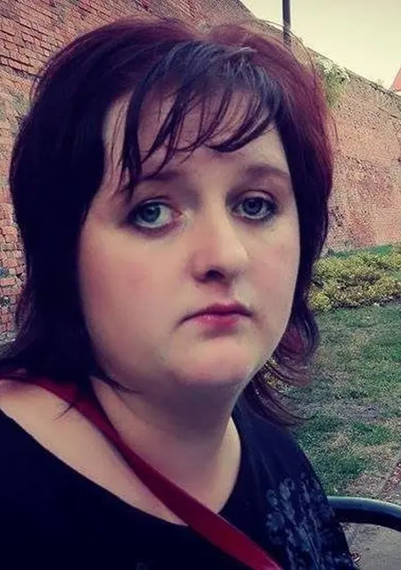 Я Надежда, 27, из Томска, ищу знакомство для постоянных отношений