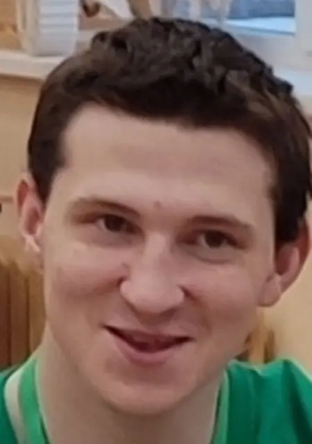 Я Слава, 19, из Великого Новгорода, ищу знакомства без обязательств