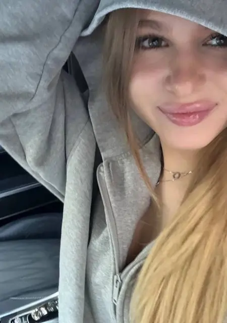 Я Лера, 18, из Кизилюрта, ищу знакомство для общения