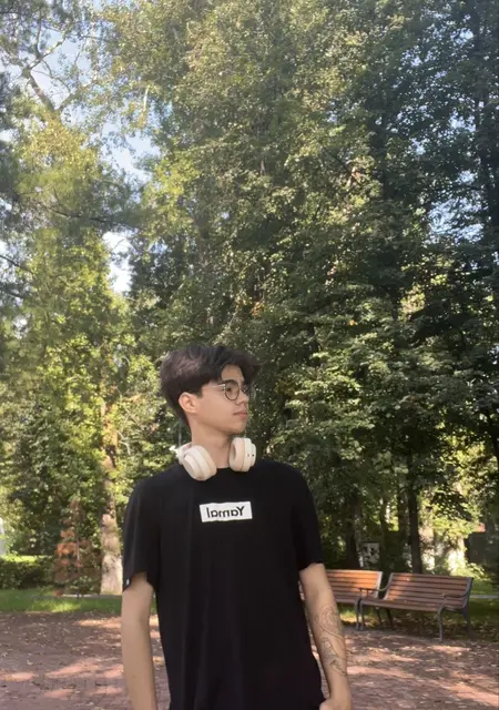 Я Добряк, 18, знакомлюсь для общения в Челябинске