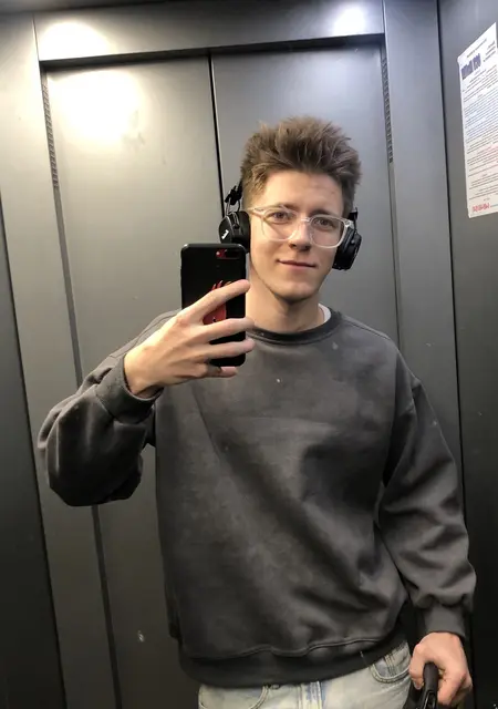 Ростислав из Москвы, ищу на сайте знакомства без обязательств