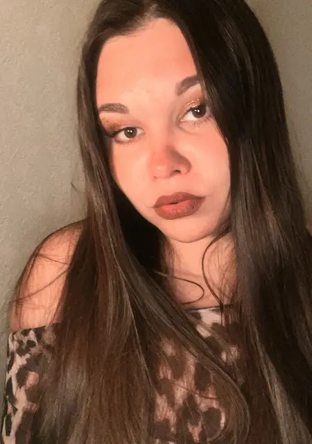 Александра из Сочи, ищу на сайте дружбу