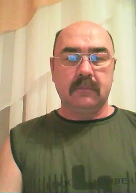 Александр из Губкинского, ищу на сайте знакомства на одну ночь