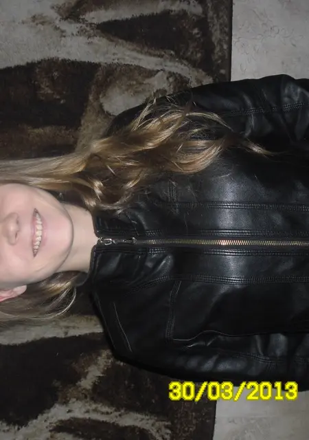 Я Надежда, 34, знакомлюсь на одну ночь в Лесосибирске