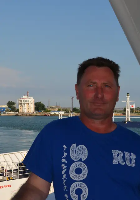 Юрий из Глазова, мне 50, познакомлюсь на одну ночь