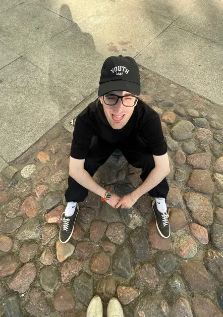 Я Михаил, 24, из Малаховки, ищу знакомства на одну ночь