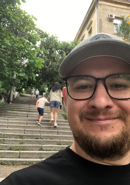 Сергей из Щелкина, ищу на сайте общение