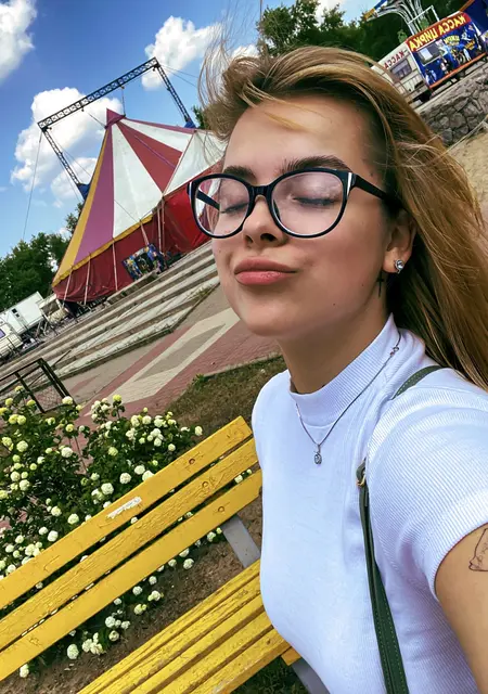 Я Дарья, 21, знакомлюсь на одну ночь в Курске