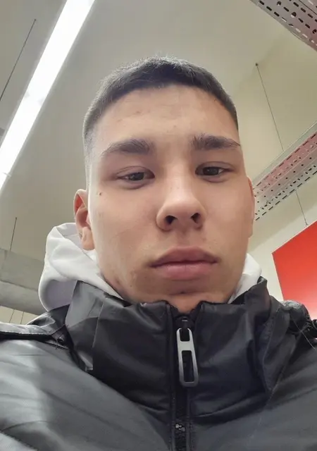 Данил из Камышлова, ищу на сайте знакомства без обязательств