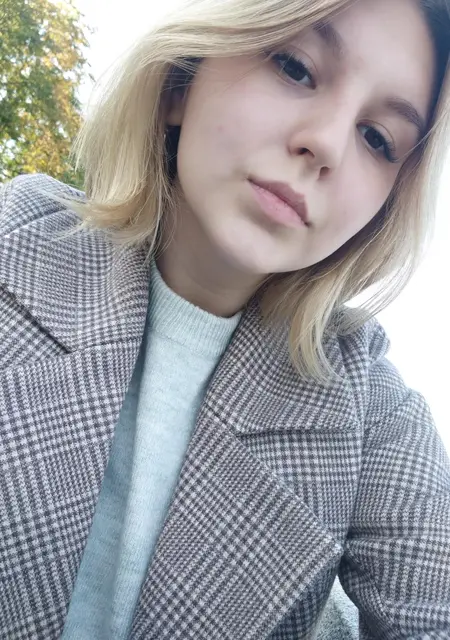 Кристина из Кировска, ищу на сайте знакомства без обязательств