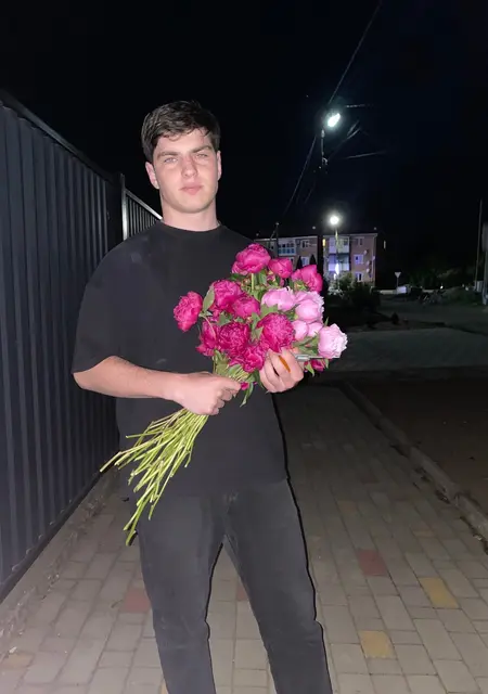 Я Вадим, 21, из Новороссийска, ищу знакомство для открытые отношения