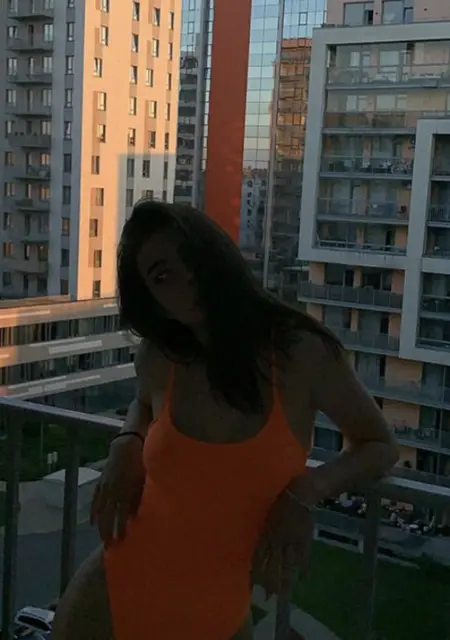 Ангелина из Покровска, ищу на сайте вирта