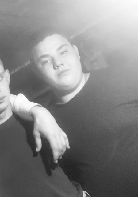 Я Никита, 18, из Челябинска, ищу знакомства на одну ночь